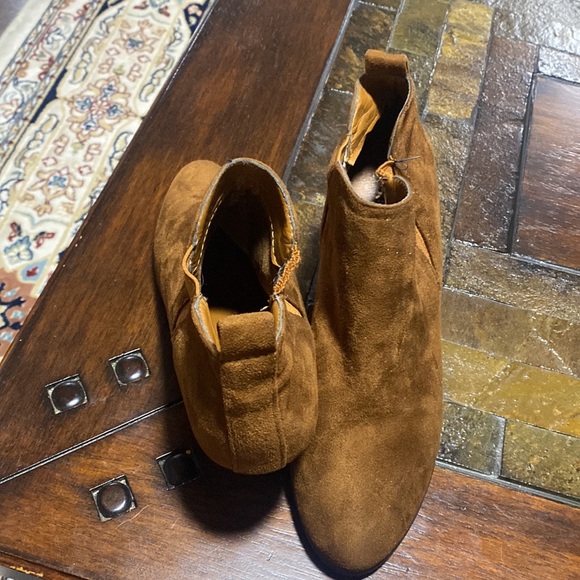 Pierre Dumas brown size 7 ankle boots. - Picture 2 of 4